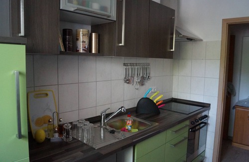 Oberhausen Apartment | comfortable, 3and 1/2 rooms, apartment with large sun terrace