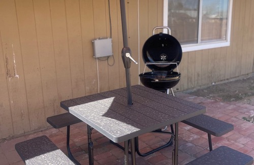 California City House | Comfortable 4-bedroom Stay in Easy Going Cal-City!