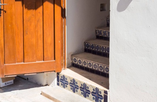 La Gloria House | Comfortable 4 bedroom home in local area with pool! Sleeps 8 people!