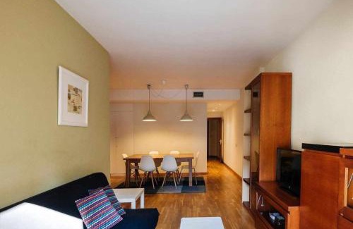 el Fort Pienc Apartment | Comfortable 4 rooms 2Bath w balcony