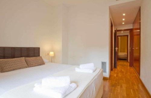 el Fort Pienc Apartment | Comfortable 4 rooms 2Bath w balcony