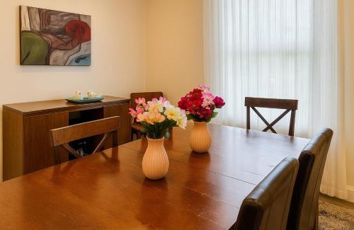 Detroit House | Comfortable 6BR Getaway WiFi AC Pet-Friendly