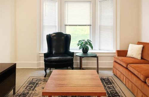 Detroit House | Comfortable 6BR Getaway WiFi AC Pet-Friendly