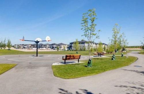 Calgary Apartment | Comfortable and centrally located guest suite