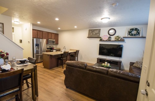 Bluffdale House | Comfortable and clean townhome