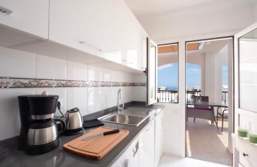 Tias House | Comfortable and modern apartment next to the Avenida central in Tías