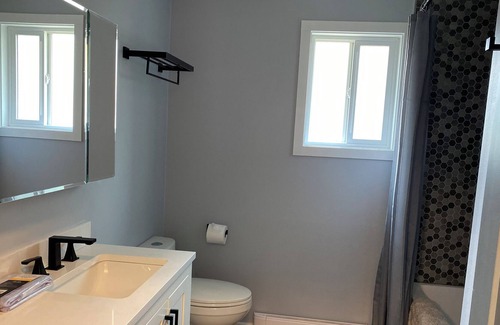 Valemount Apartment | Comfortable and remodeled 1 story building.