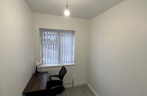 Luton House | Comfortable and Stylish 3BD House in Luton