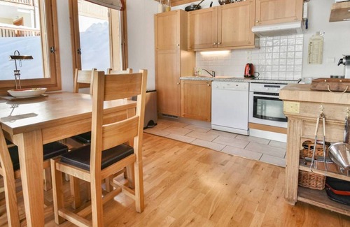 Le Chinaillon Apartment | Comfortable apt 50m from slopes, perfect for 4 guests