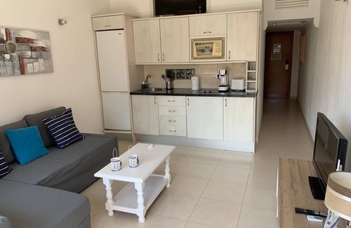 Fuengirola City Centre Apartment | comfortable apartment steps from the beach