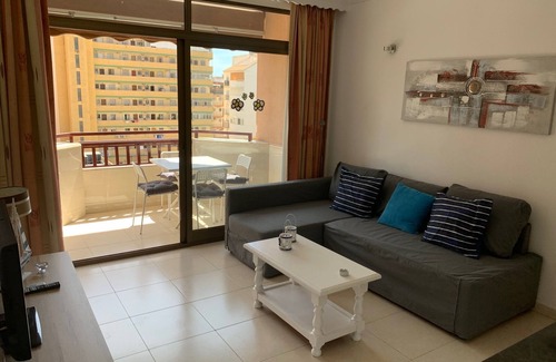 Fuengirola City Centre Apartment | comfortable apartment steps from the beach