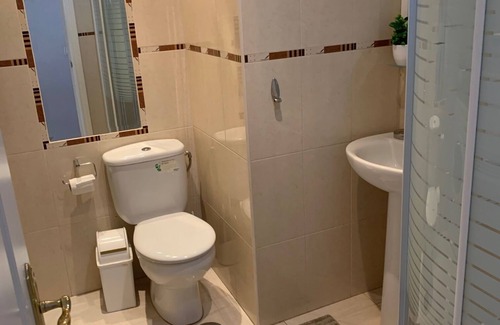 Fuengirola City Centre Apartment | comfortable apartment steps from the beach