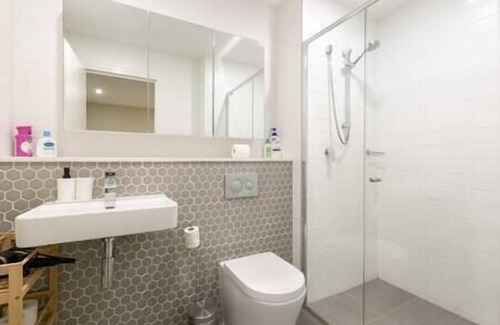 Merrylands Apartment | Comfortable apartment, near Parramatta CBD!