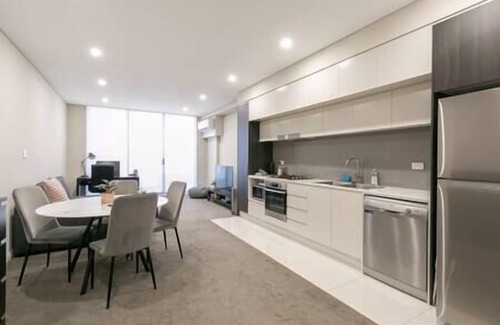 Merrylands Apartment | Comfortable apartment, near Parramatta CBD!