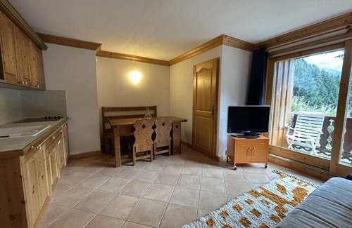 Les Allues Apartment | Comfortable apartment 4/6 pers. in Méribel, near slopes