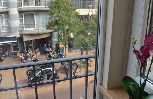 Wenduine Apartment | Comfortable apartment in the town centre, within walking distance of the ocean