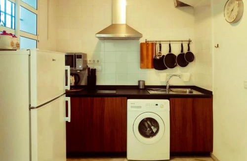 Triana Apartment | Comfortable apartment in Seville, 65 m² with balcony