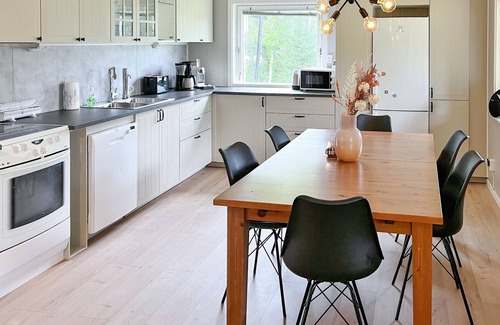 Bograngen House | Comfortable, bright cottage with good conditions for outdoor activities.
