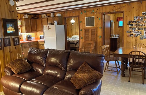 Irons Cabin | Comfortable Cabin in the Woods. Perfect for Fishing, Hunting or Skiing!