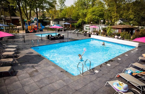 Beekbergen-Zuid Ski Chalet | Comfortable chalet near the Veluwe
