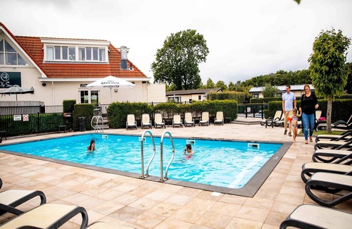 Municipality of Noordwijk Ski Chalet | Comfortable chalet with dishwasher in Noordwijk
