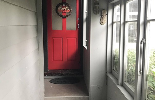 Ngongotaha House | Comfortable character home near Rotorua lakefront, fast Wifi.