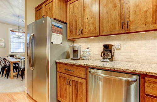 Sisters House | Comfortable & charming 2 story home in Sisters Oregon!