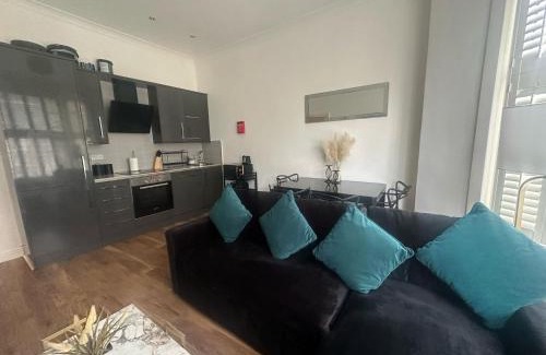 Anerley Apartment | Comfortable cosy one bed flat with garden in se London
