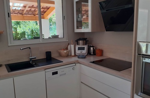 Tourves House | Comfortable country house with large fenced garden