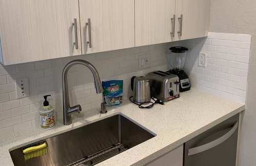 West Hollywood House | ♥ Comfortable Cozy 3BR House. Hollywood Area. ♥