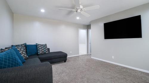 Mobile House | Comfortable Cozy Getaway 3 Bedroom with Gameroom
