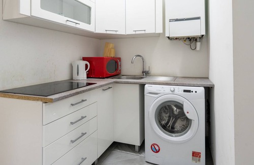 Simmering Apartment | comfortable double-size bed and sofa bed KR3