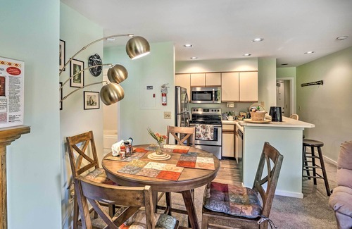 West Dover Apartment | Comfortable Dover Apartment: Walk to Mt Snow!