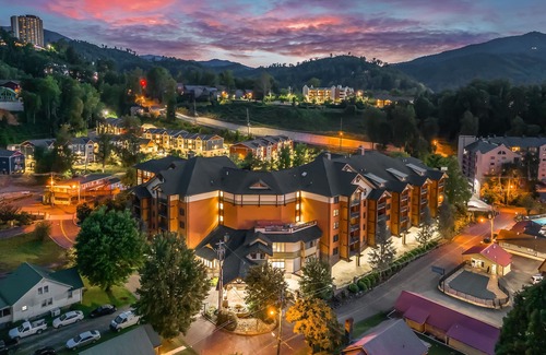 Gatlinburg Condo | Comfortable downtown condo w/free attraction tickets, fireplace, & hot tub/pool