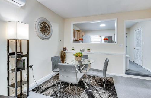 Elizabeth House | Comfortable Elizabeth Retreat about 16 Mi to Manhattan