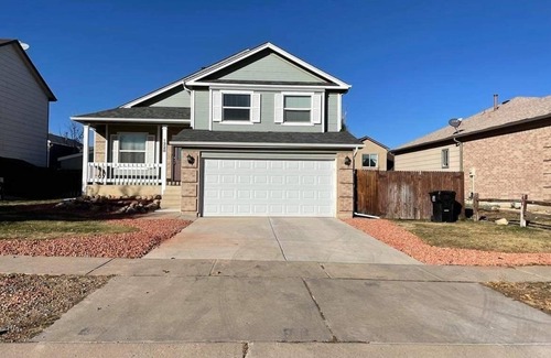 Cheyenne Meadows House | Comfortable family home close to Ft. Carson and World Arena.