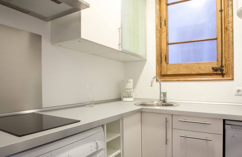 La Sagrada Familia Apartment | Comfortable family apartment with balcony
