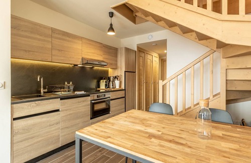 Arc-1600 Apartment | Comfortable duplex with pool and spa, ski-in/ski-out