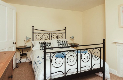 Patrixbourne Cottage | Comfortable, friendly cottage on a fruit farm