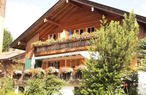 Schliersee Apartment | Comfortable, fully furnished apartment with mountain views for 4 people