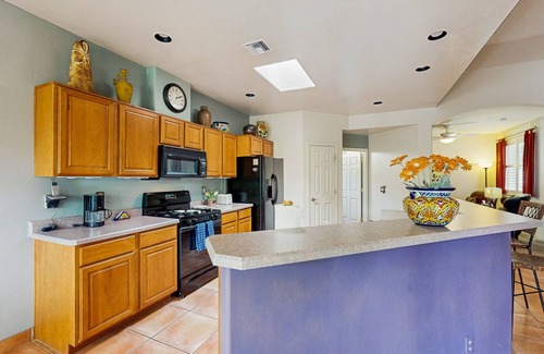 Vistoso Hills House | Comfortable getaway with hot tub, pool, private BBQ & full kitchen
