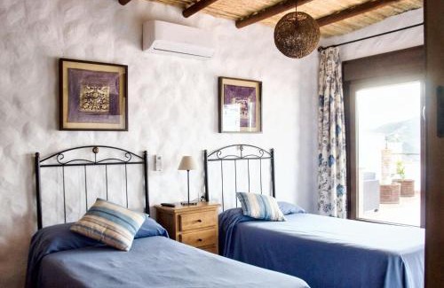 Canillas de Albaida House | Comfortable House in Canillas de Albaida with Shared Pool