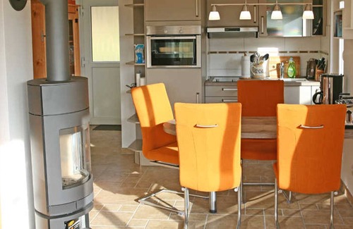 Neukalen House | Comfortable holiday home - Ferienhaus H. Winkler