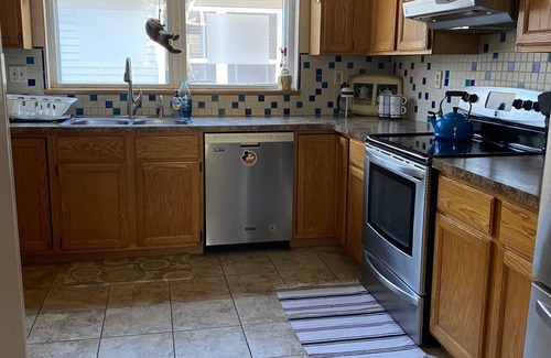 Geyser Crest House | Comfortable Home Close to Saratoga, Ideal for Pets and Families
