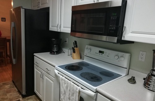 Fletcher House | Comfortable Home near to Asheville Airport.