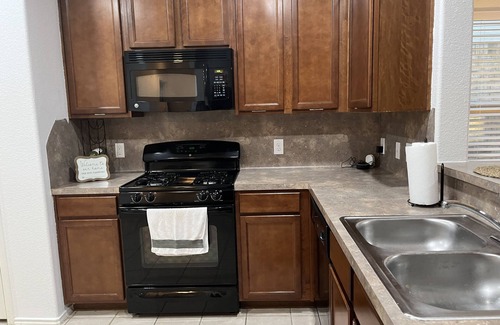 Houston House | Comfortable home near the Texas Medical Center & the Pearland Medical Center. n