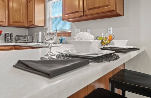 De Pere House | Comfortable Home Perfect for Families in Quiet Cul-de-Sac