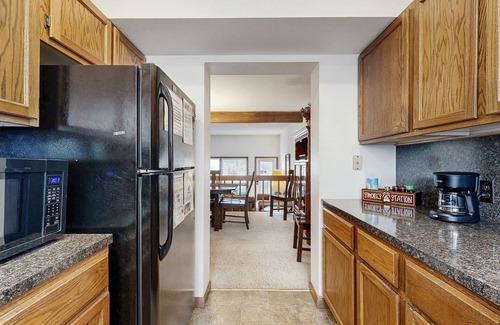 Fall River Estates Condo | Comfortable home with breathtaking mountain views and high-speed WiFi