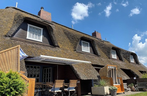 Eiderstedt House | Comfortable house Landlust for 4 with garden and terrace in Garding