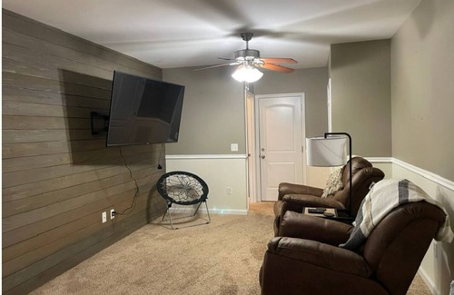 Johnson City House | Comfortable house in Johnson City